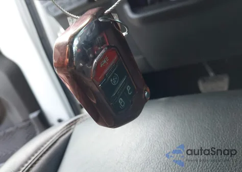 2024 Jeep Wrangler 4-Door Sahara 4X4 z USA, uszkodzony, nr VIN 1C4PJXEN3RW114464